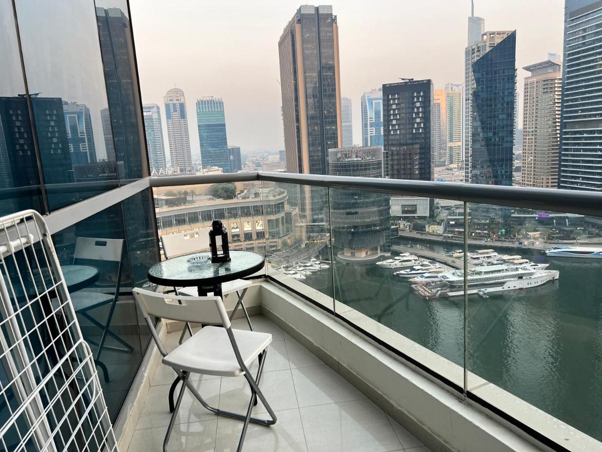 Villa Waterfront Yachts View Studio In Bay Central, Dubai Marina Extérieur photo